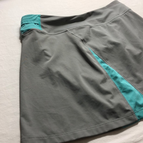 Patagonia small athletic skirt w/short, mint look! - Picture 5 of 8